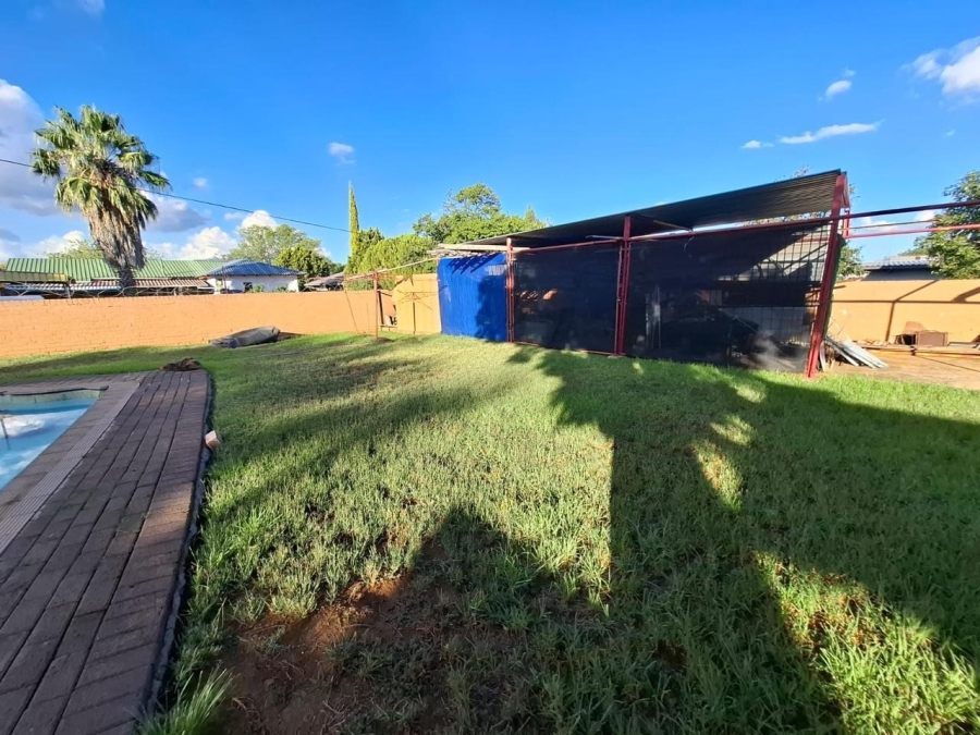 4 Bedroom Property for Sale in Uitsig Free State